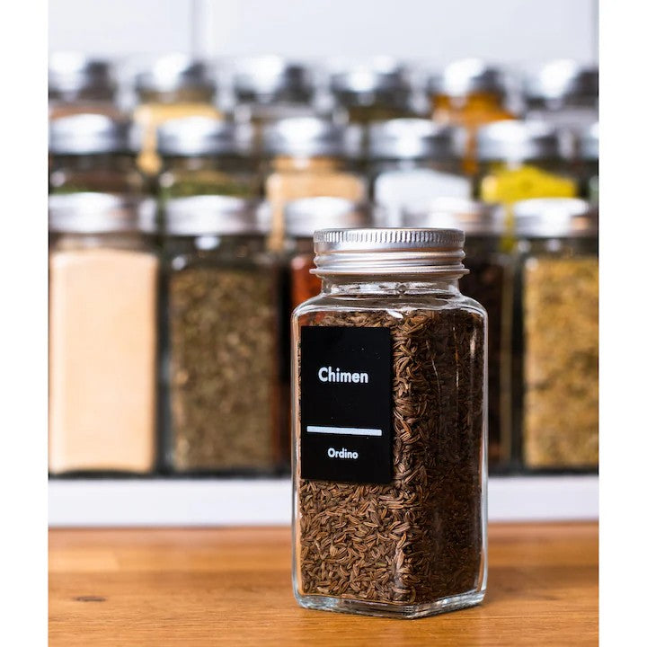 Set 24 Sticluțe Condimente AT PERFORMANCE® – Sticlă cu Capac Aluminiu, Etichete RO, Palnie, Marker și Periuță